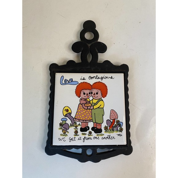 vintage 1970’s raggedy Ann & Andy Trivet wall hanging Live is contagious.